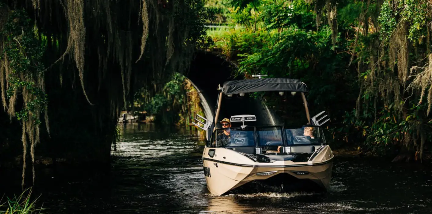 Howmuchdoestheavgwakeboatweigh